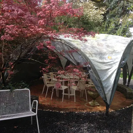 Хостел Dormitorium Wohnraum Auf Zeit Карст