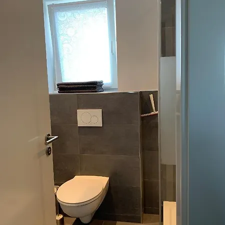 Dormitorium Wohnraum Auf Zeit *