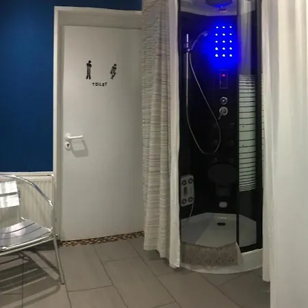 بيت شباب Dormitorium Wohnraum Auf Zeit