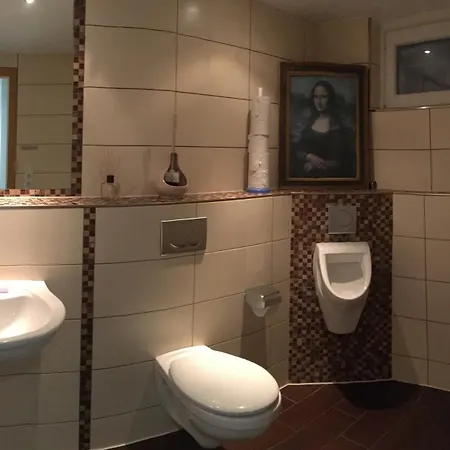 Dormitorium Wohnraum Auf Zeit *