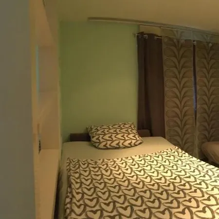 Dormitorium Wohnraum Auf Zeit كارست