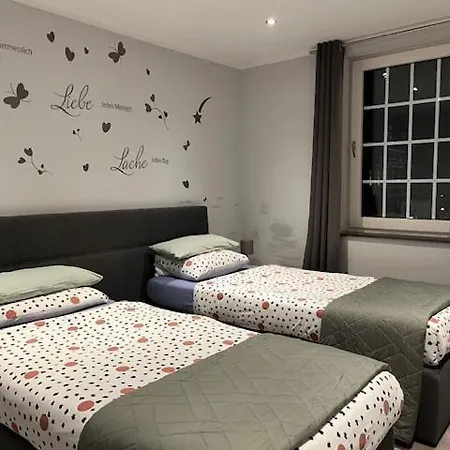 Dormitorium Wohnraum Auf Zeit 호스텔