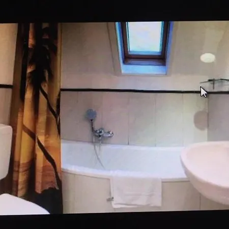 Dormitorium Wohnraum Auf Zeit كارست