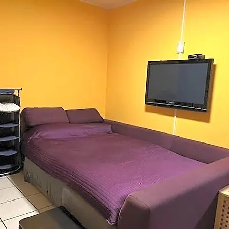 Hostal Dormitorium Wohnraum Auf Zeit