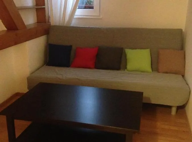 Dormitorium Wohnraum Auf Zeit Hostel