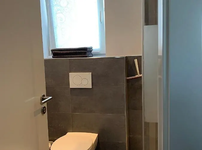 Dormitorium Wohnraum Auf Zeit *