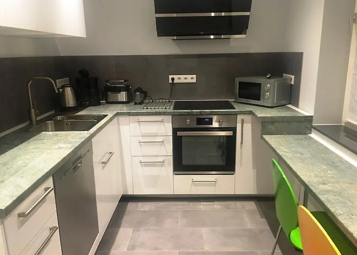 Auberge de jeunesse Dormitorium Wohnraum Auf Zeit *